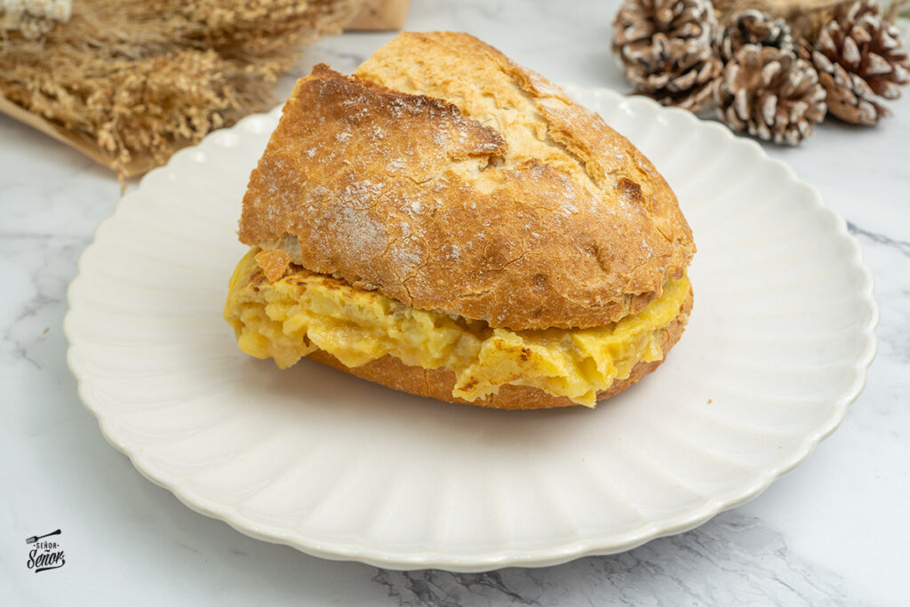 bocadillo de tortilla de patatas