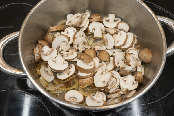 champiñones para solomillo de cerdo en salsa