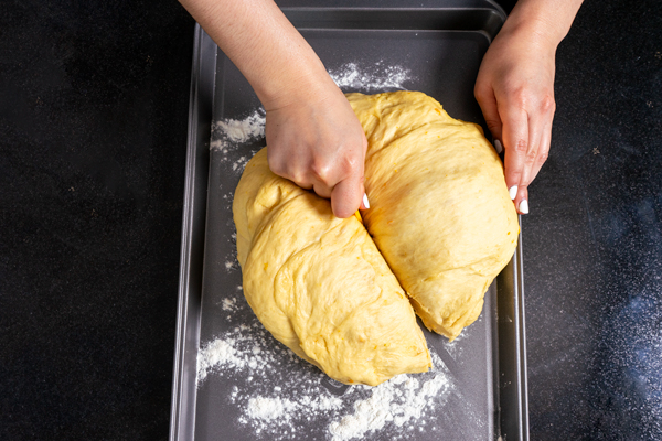 dividiendo masa de roscon