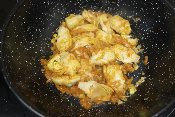 como hacer alubias con alcachofas y gambas