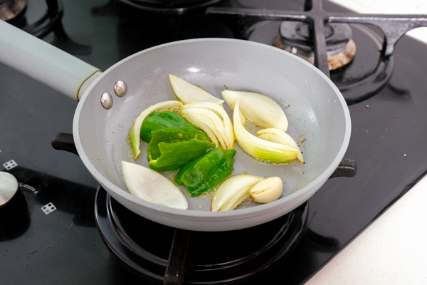haciendo salsa verde