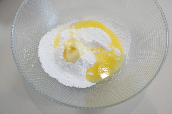 azucar glas con mantequilla para tejas de almendra