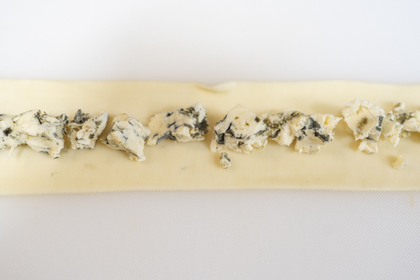 montando saladito de queso azul